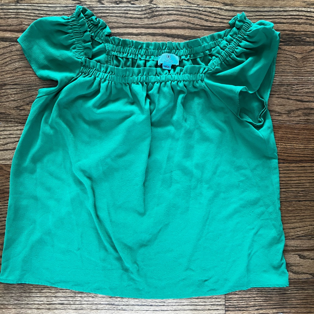 CeCe Emerald Green Off-Shoulder Top, Large